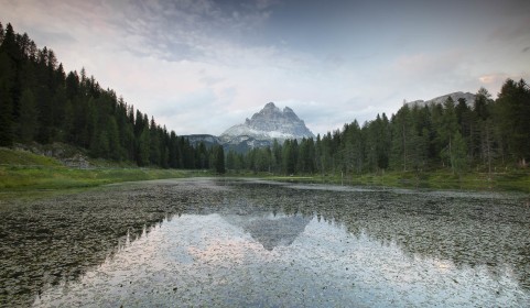 Lago Antorno reflection